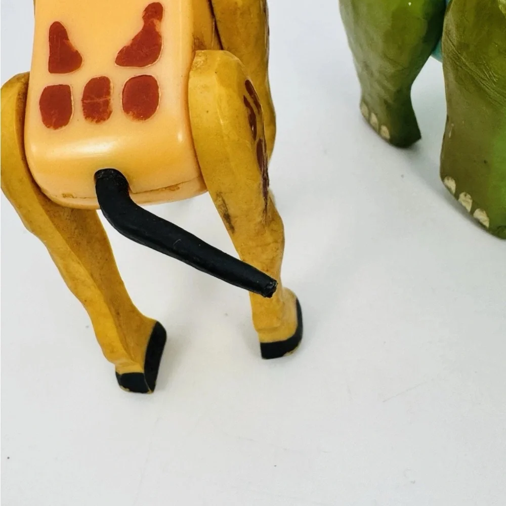VTG Fisher Price Little People Poseable Blue Elephant And Giraffe READ ISSUES